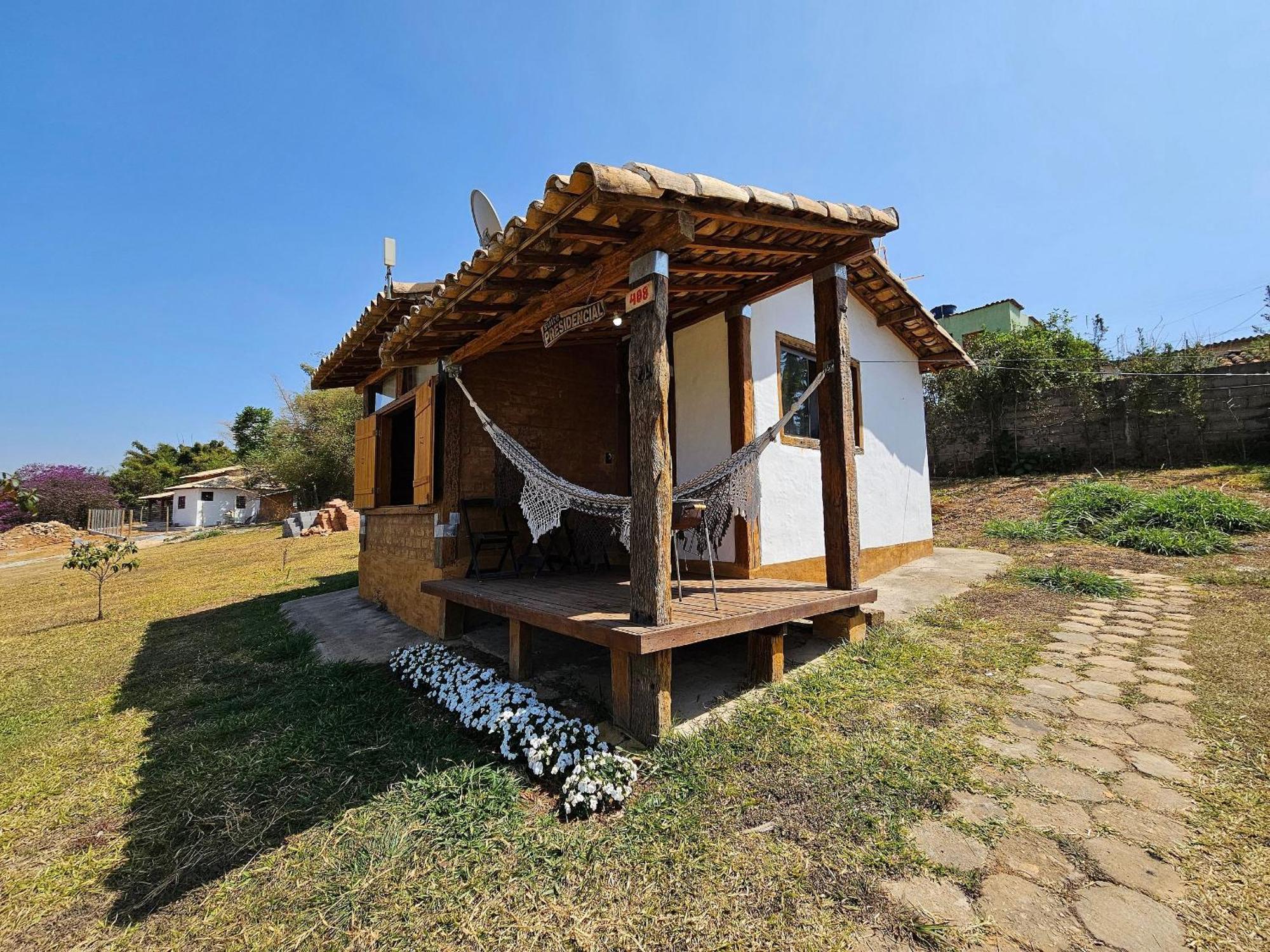 Chalé - Ao Lado Do Centro Com Piscina, Cozinha Completa E Muita Tranquilidade Carrancas