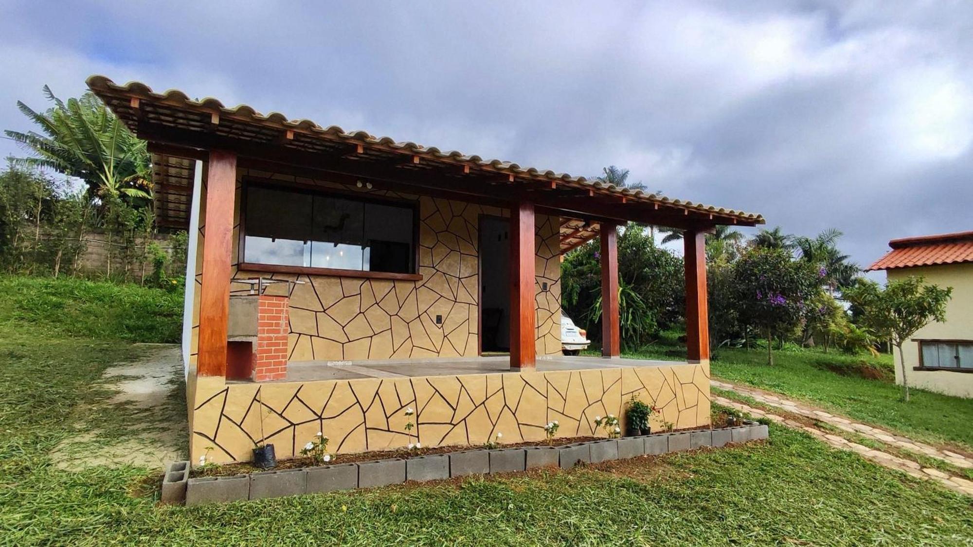 Chalé - Ao Lado Do Centro Com Piscina, Cozinha Completa E Muita Tranquilidade *